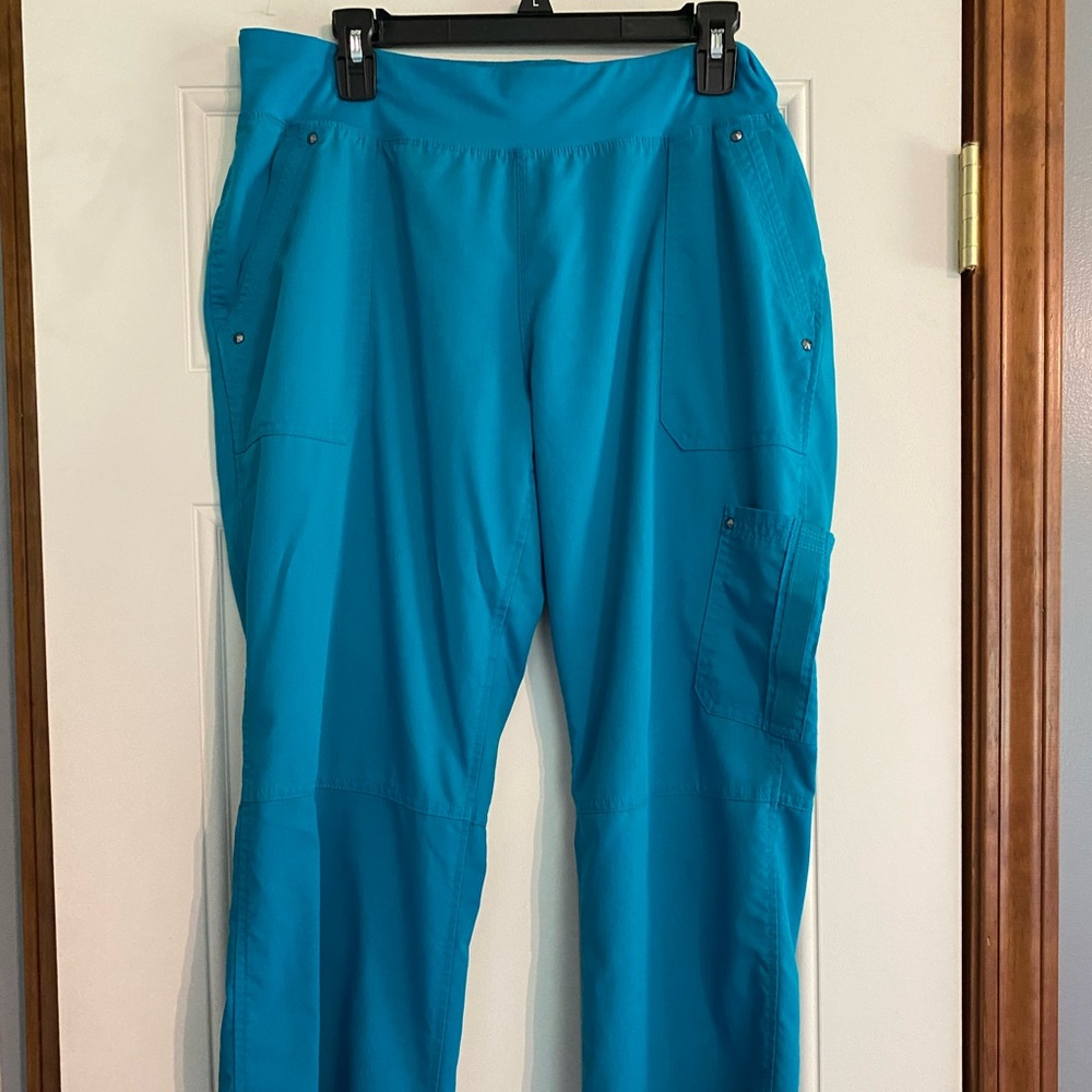Purple Label Yoga by Healing Hands.  Turquoise Scrub Pants size Petite Large